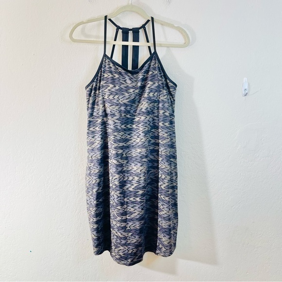 The North Face Dresses & Skirts - The North Face Athletic Golf Hiking Sports Dress Women Size  Large Gray/Black